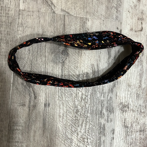 Lululemon head band! 🩷❤️😊 - Picture 3 of 3